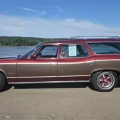 1974 Burgundy Pontiac Grand Safari thumbnail