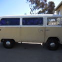 1974 Two-tone White & Light Yellow/Beige Volkswagen Bus/Vanagon thumbnail
