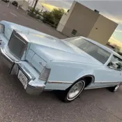 1975 blue Lincoln Continental thumbnail