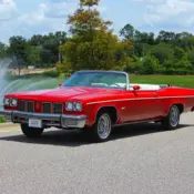 1975 Red Oldsmobile Delta 88 Royale thumbnail