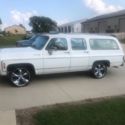1976 White Chevrolet Suburban thumbnail