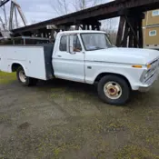 1976 White Ford F-350 thumbnail