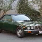 1976 British Racing Green Jaguar XJ6 thumbnail
