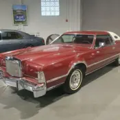 1976 Dark Red Moondust Lincoln Continental thumbnail