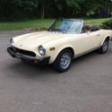 1977 Cream Fiat 124 Spider thumbnail