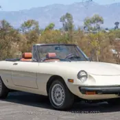 1977 Cream Alfa Romeo Spider thumbnail