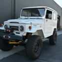 1977 White Toyota Land Cruiser thumbnail