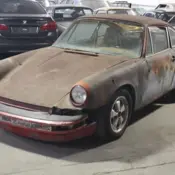 1977 Red Porsche 911 thumbnail