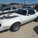 1977 White Pontiac Trans Am thumbnail