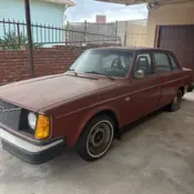 1977 Red Volvo 244 DL thumbnail