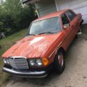 1978 Orange Mercedes-Benz 200-Series thumbnail
