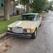 1980 Beige Mercedes-Benz Sedan thumbnail