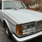 1980 Silver Volvo 240 thumbnail
