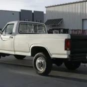 1981 White Ford F-250 thumbnail