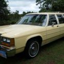 1981 Cream Ford LTD thumbnail