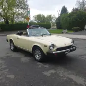 1982 White Fiat 124 Spider thumbnail
