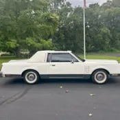 1982 White Lincoln Mark Series thumbnail