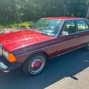 1982 Burgundy Mercedes-Benz 240D thumbnail