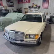 1982 Brown Mercedes-Benz 300-Series thumbnail