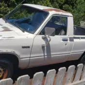 1982 White Toyota Pickup thumbnail