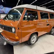 1982 Brown Volkswagen Vanagon thumbnail