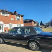 1984 Black Lincoln Town Car thumbnail