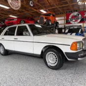 1984 White Mercedes-Benz 300-Series thumbnail