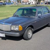 1984 Blue Mercedes-Benz 300-Series thumbnail
