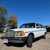 1984 White Mercedes-Benz 300-Series thumbnail