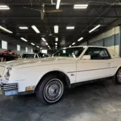 1985 White Buick Riviera thumbnail