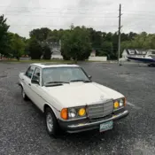 1985 Classic White (737) Mercedes-Benz 300-Series thumbnail