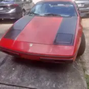 1985 Red Pontiac Fiero thumbnail