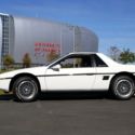 1985 Bright White Pontiac Fiero thumbnail