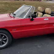 1986 Red Alfa Romeo Spider thumbnail