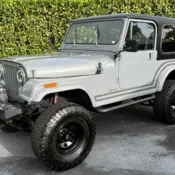 1986 Gray Jeep CJ thumbnail