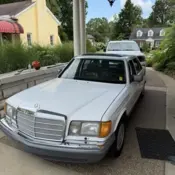 1986 White Mercedes-Benz 500-Series thumbnail