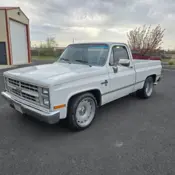 1987 White Chevrolet C-10 thumbnail