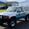 1988 Light Blue Toyota Pickup thumbnail