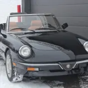 1989 Black Alfa Romeo Spider thumbnail