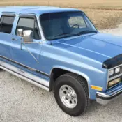 1989 Blue Chevrolet Suburban thumbnail