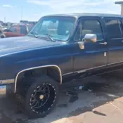 1989 Blue Chevrolet Suburban thumbnail