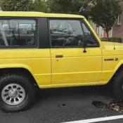 1989 Yellow Mitsubishi Montero thumbnail