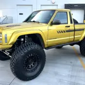 1989 Yellow Jeep Comanche thumbnail