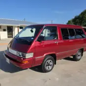 1989 Burgundy Toyota Van thumbnail