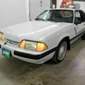 1989 White Ford Mustang thumbnail