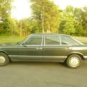 1990 Black Mercedes-Benz 400-Series thumbnail