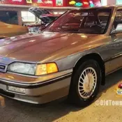 1990 Silver Acura Legend thumbnail