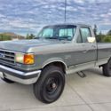 1990 grey Ford F-250 thumbnail