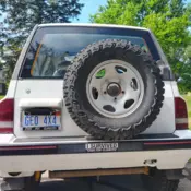 1990 White Geo Tracker thumbnail