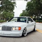 1990 White Mercedes-Benz C-Class thumbnail